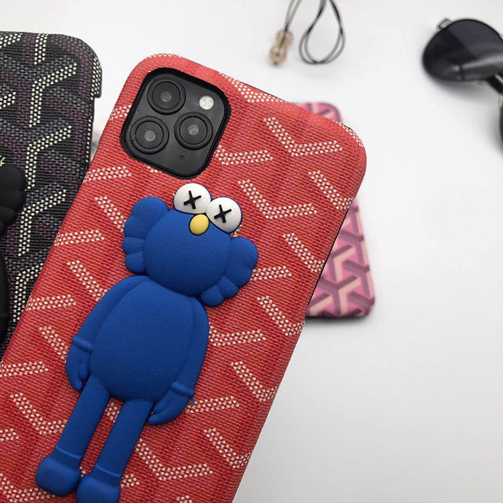 05.JPG スマホカバー Huawei P20 セレブ愛用 カウズ