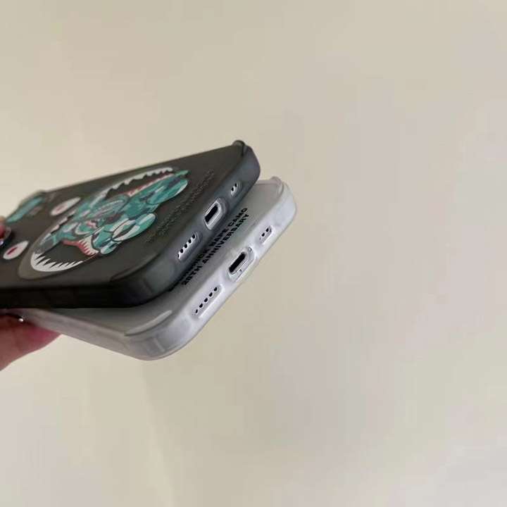 オシャレBearbrick アイフォーン12Pro/12携帯ケース