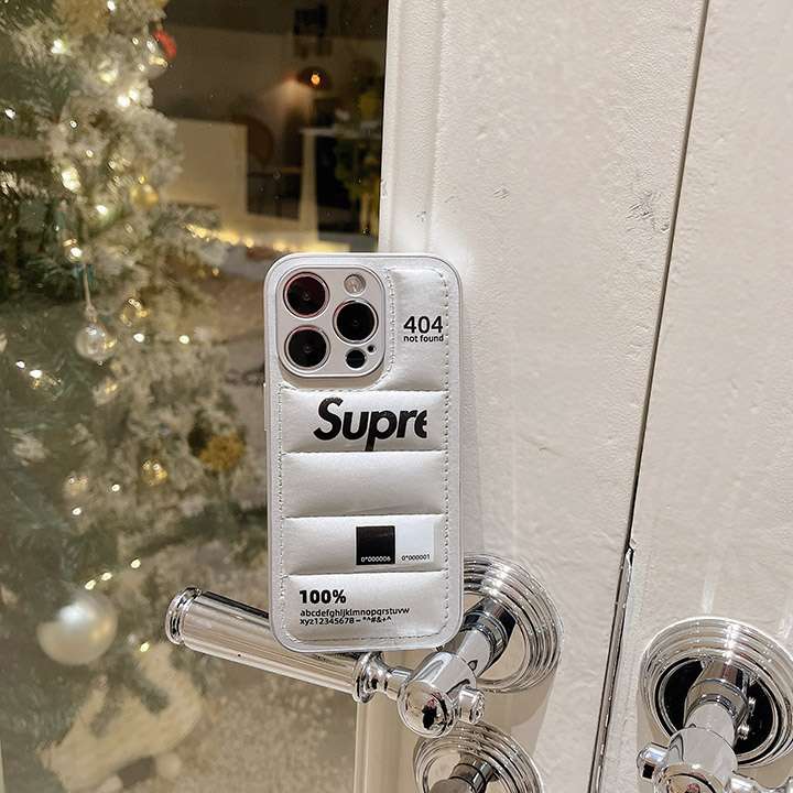 iphone11ロゴ付きスマホケースsupreme